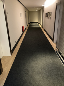 Flur im Hotel Maximilian's vorher